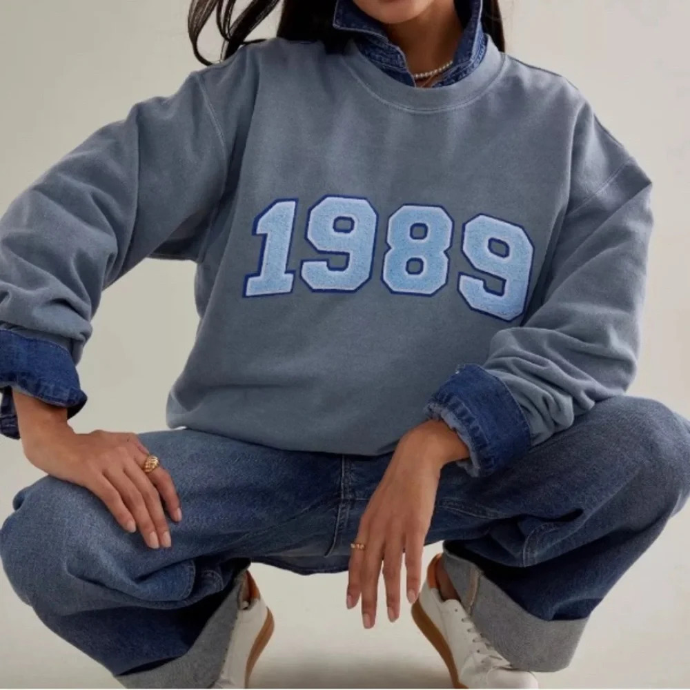 NWT Anthropologie Overisized 1989 Varsity Sweatshirt Blue Size XS